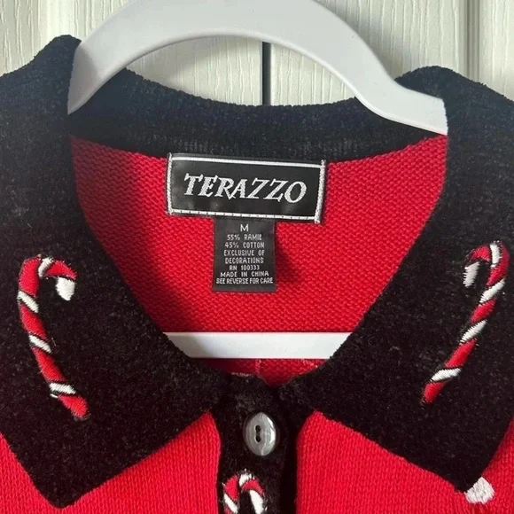 Vintage Terazzo Bear Christmas
Sweater Medium - Picture 3 of 5